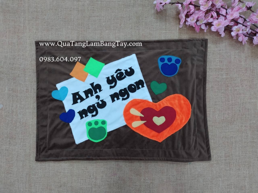 gối handmade anh yêu ngủ ngon